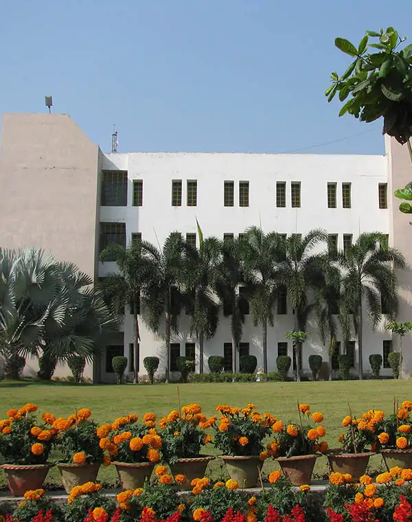 Building005